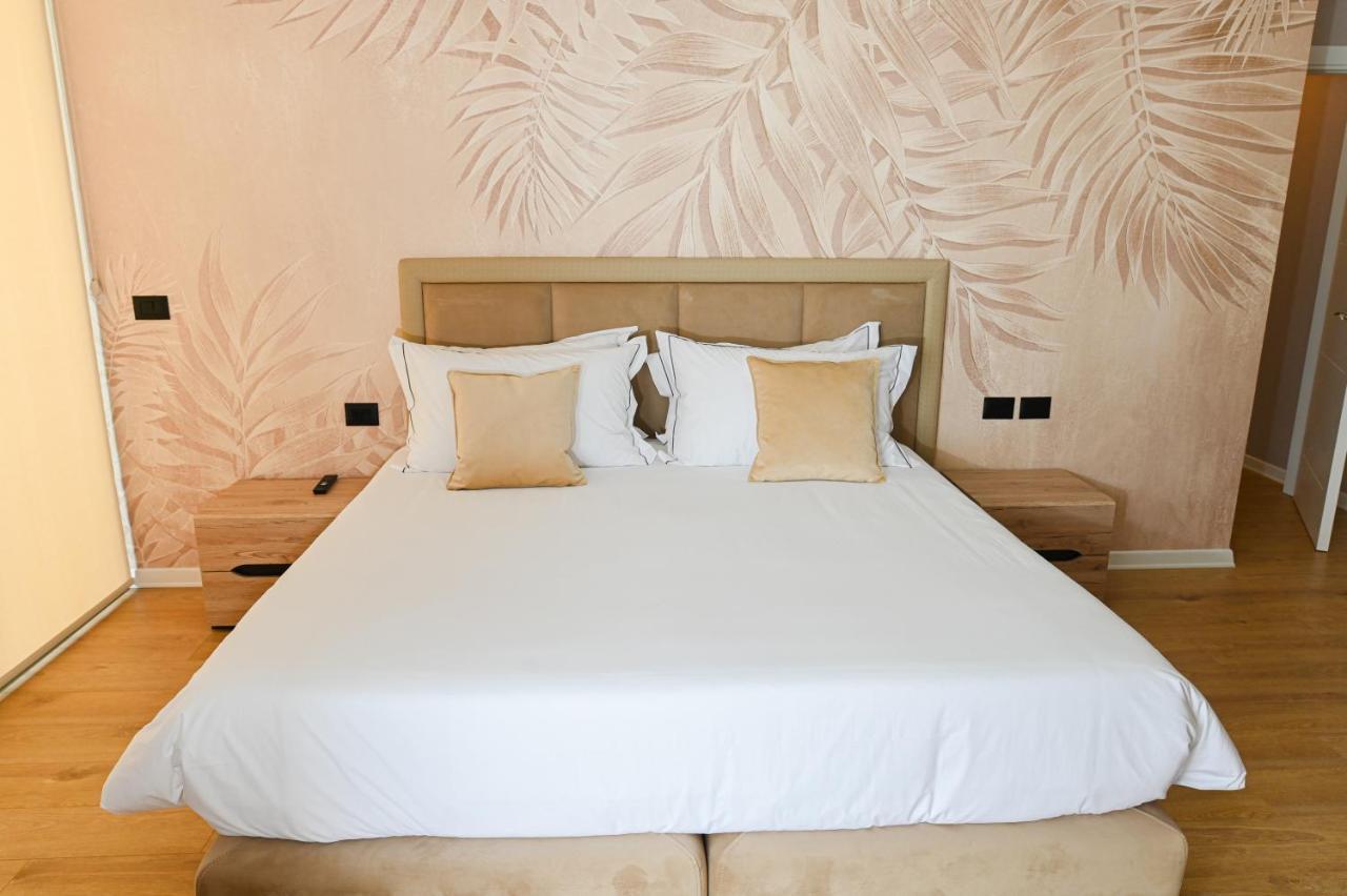 White Hill Hotel, Spa & Conferences Durres Bagian luar foto