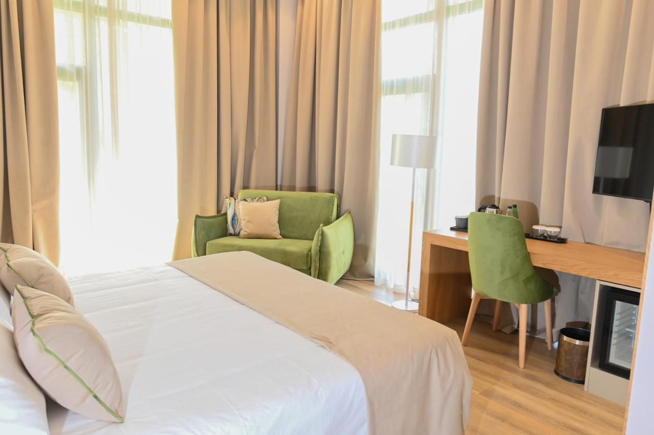 White Hill Hotel, Spa & Conferences Durres Bagian luar foto