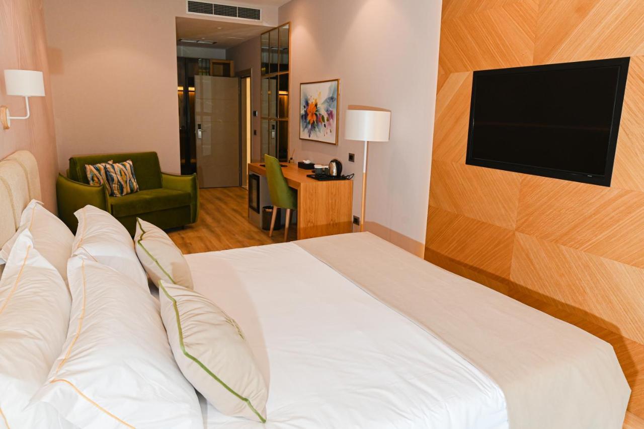 White Hill Hotel, Spa & Conferences Durres Bagian luar foto