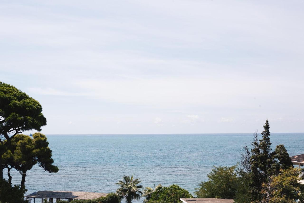 White Hill Hotel, Spa & Conferences Durres Bagian luar foto